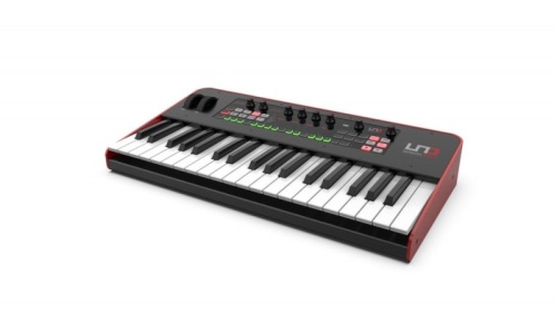 IK Multimedia UNO-SYNTHPRO